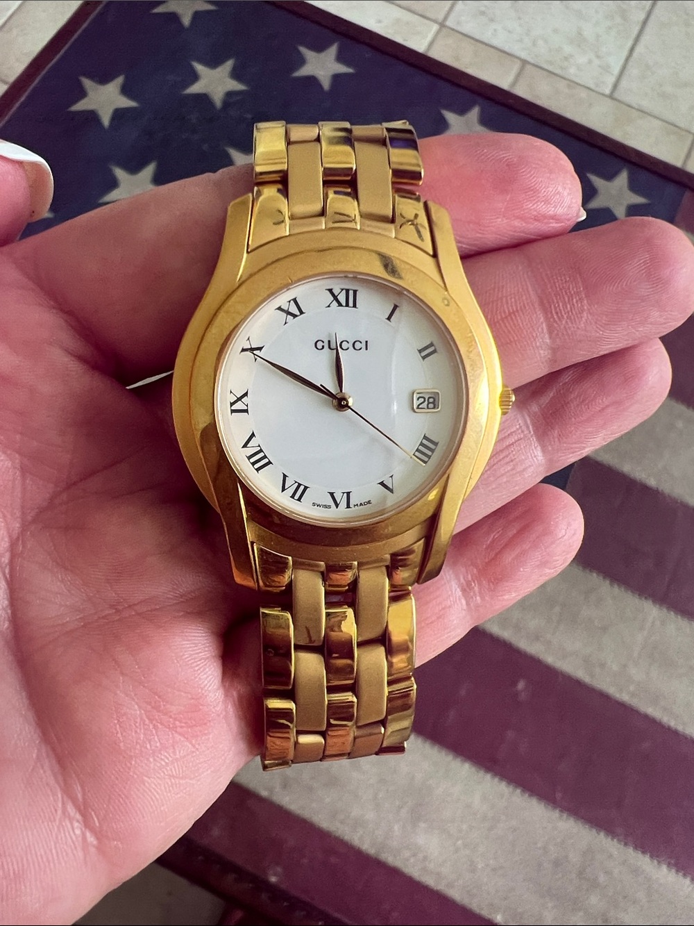 Gucci Men’s or Women’s Gold Stainless steal with White Roman Numeral Dress Watch
